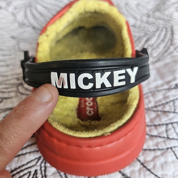 VGUC Crocs Classic Lined Disney Mickey Mouse Clog Size Kids 12 Unisex - Picture 5 of 13